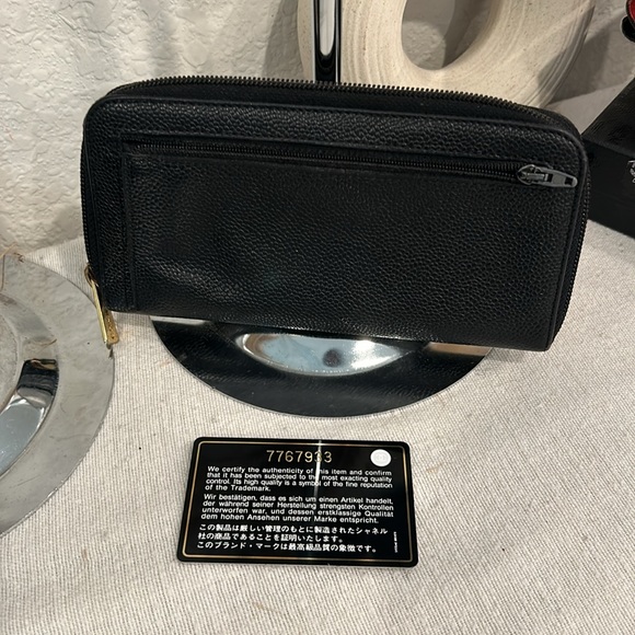 CHANEL Black Leather Long Wallet - Picture 3 of 12